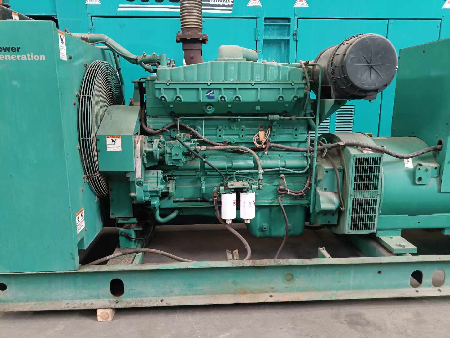 丹徒过载会对 600kW 柴油发电机组造成哪些损害？